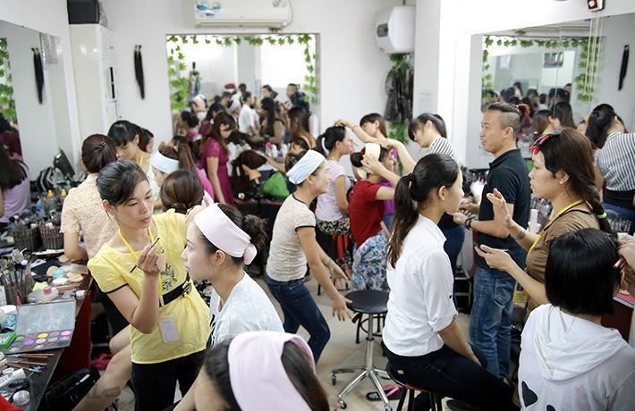 Lớp Trang điểm tại Viện Đào tạo Hand Việt